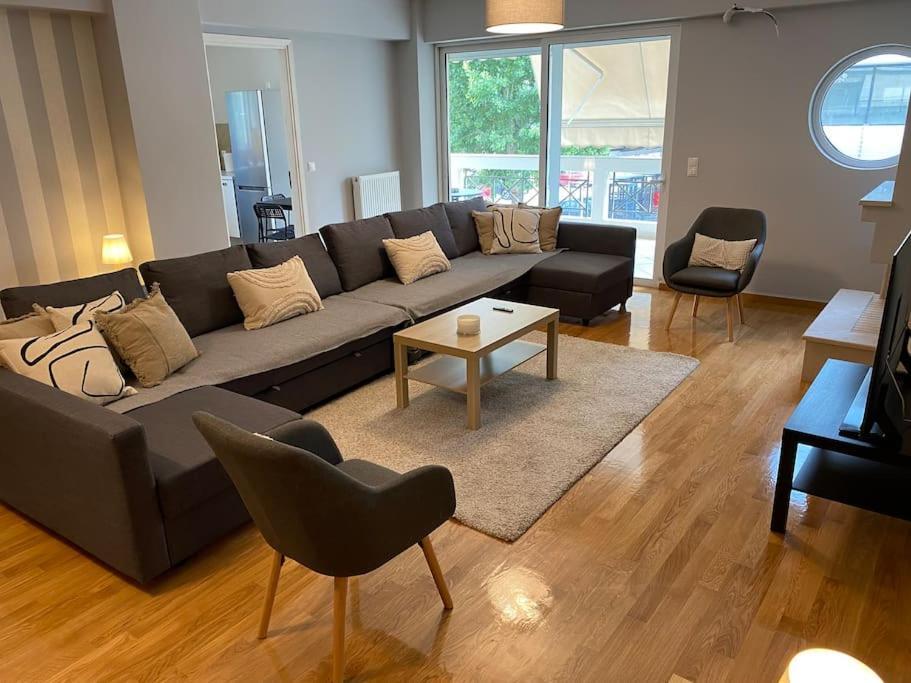 Classy 3Br With 2 Bathrooms Apartment In Marousi Αθήνα Εξωτερικό φωτογραφία